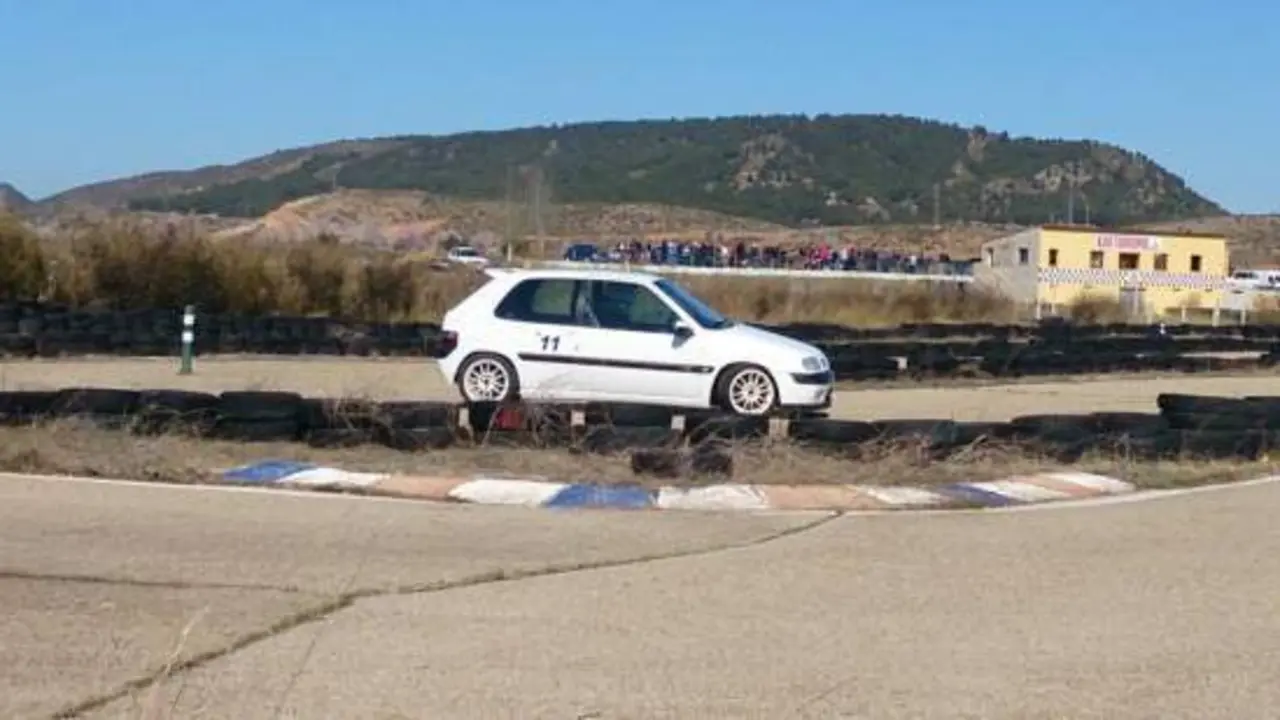 Uno de los veh&iacute;culos participantes | Foto: rincondelmotor.com