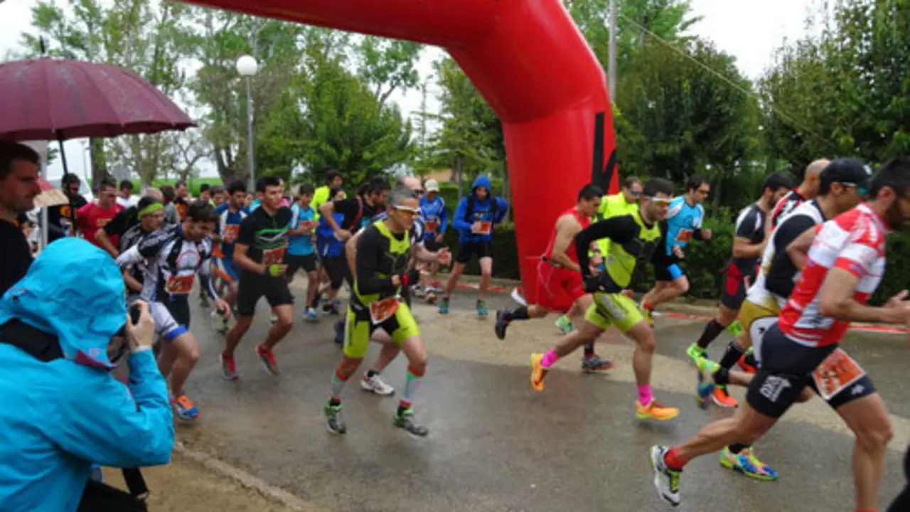 Corredores de la prueba popular | Foto: Club Atletismo Huesca