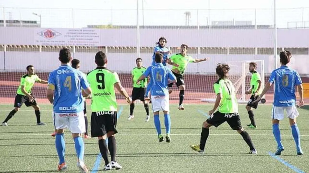 El Huesca perdi&oacute; (3-2) en su visita al Socu&eacute;llamos | Foto: www.latribunadeciudadreal.es