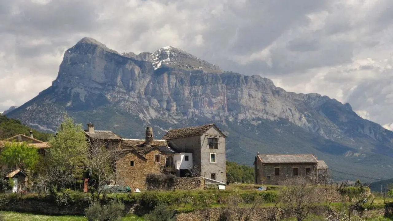 Pe&ntilde;a Monta&ntilde;esa situada en el Valle de Ordesa |Foto: Ricardogracia.wordpress.