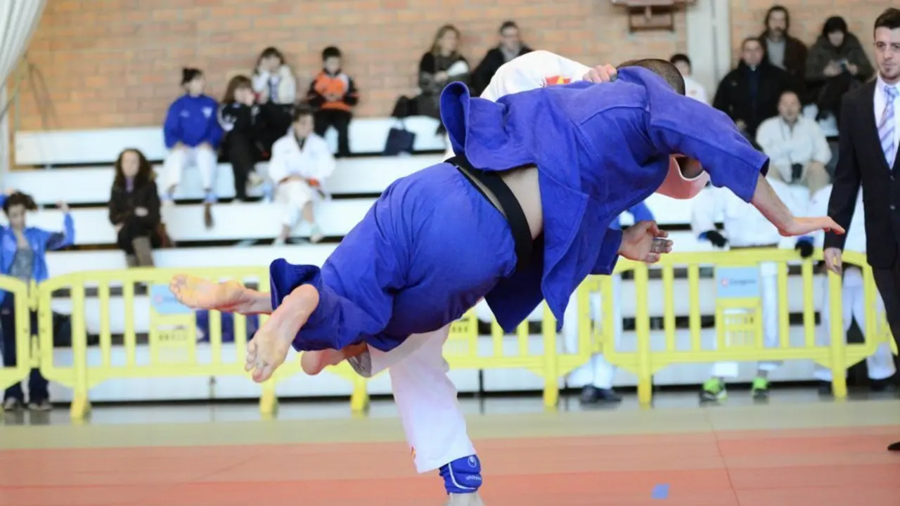 Judokas aragoneses en plena competici&oacute;n|Foto: Real Federaci&oacute;n Aragonesa de Judo