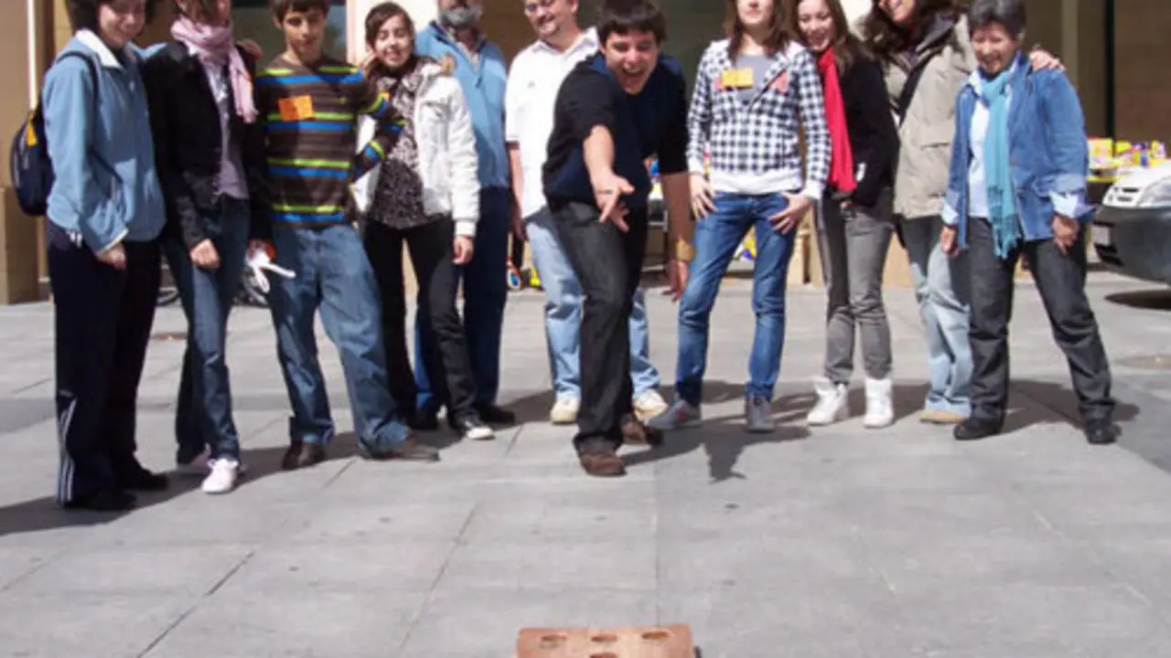 Los juegos tradicionales tomar&aacute;n el Parque Miguel Servet de Huesca | Foto: huescaenfamilia.es