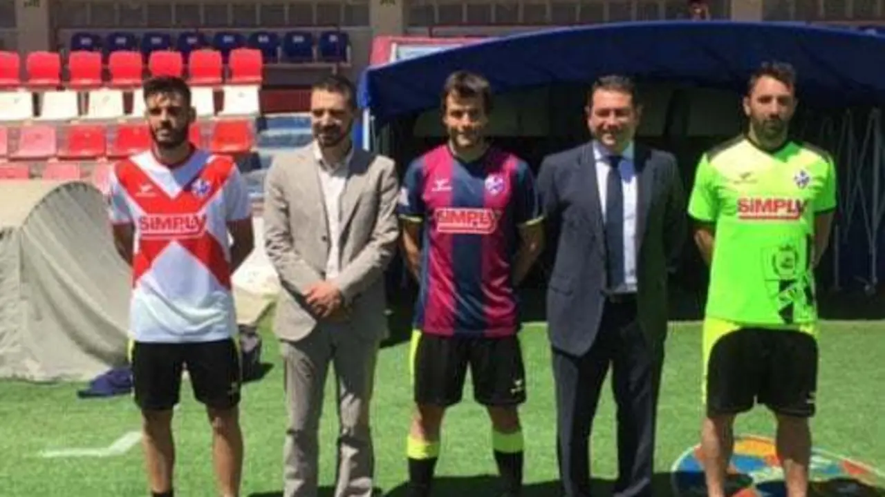 Supermercados Simply patrocin&oacute; al Huesca en la promoci&oacute;n de ascenso | Foto: sdhuesca.es