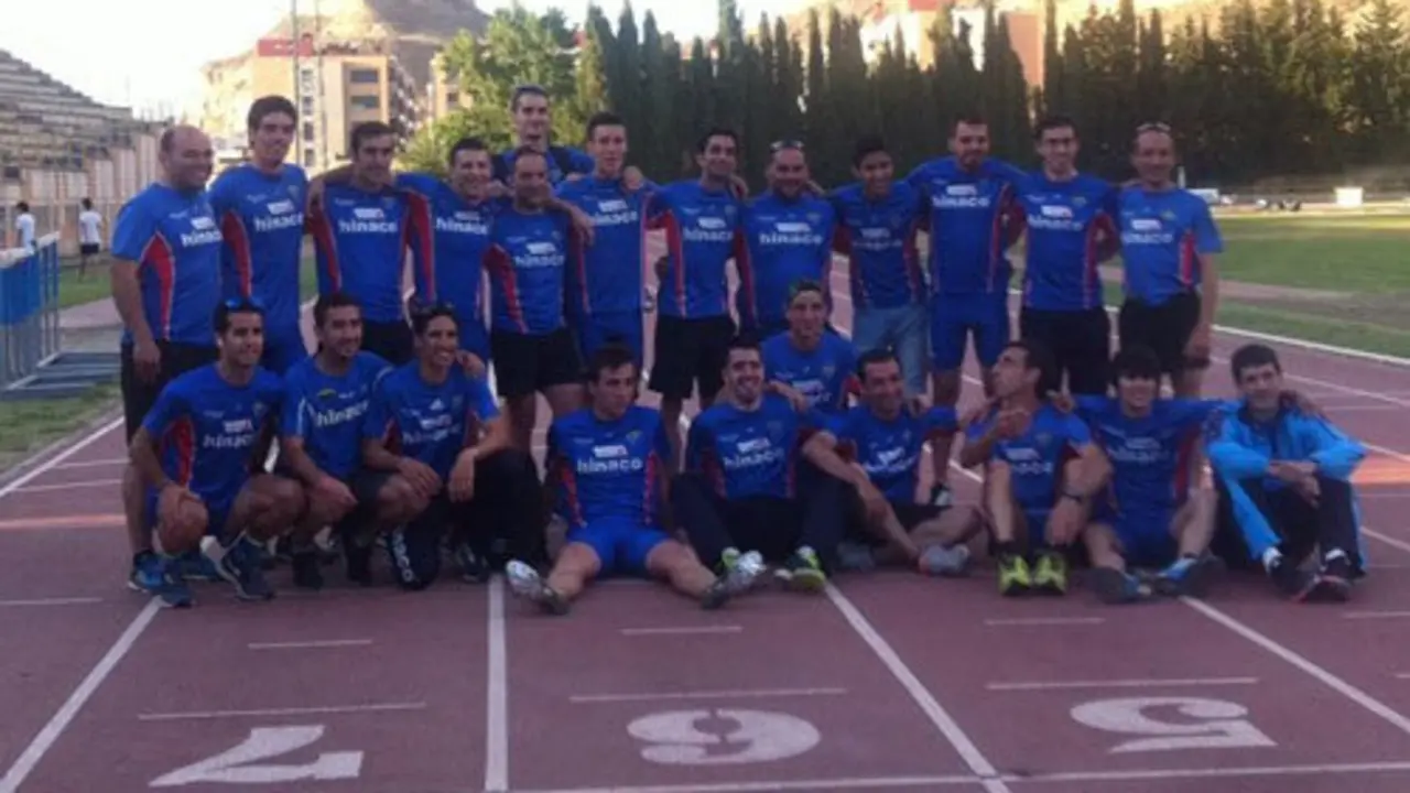 Foto de equipo tras la competici&oacute;n.