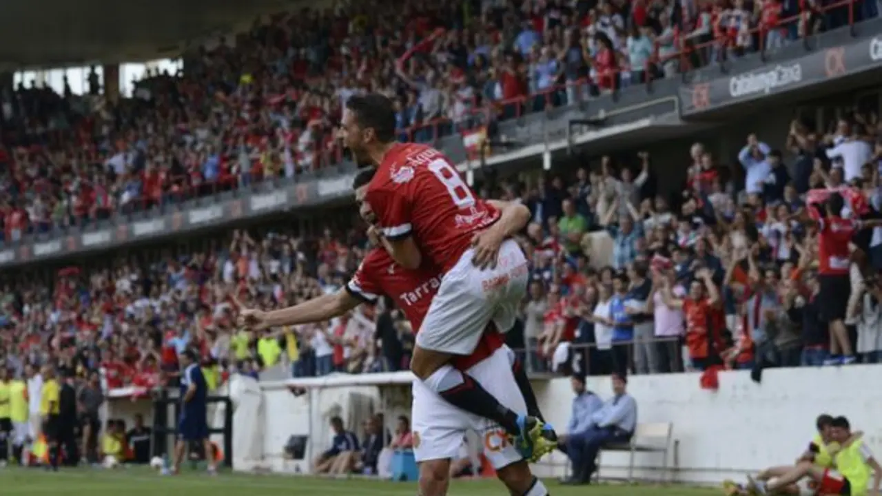 El Nou Estadi es una olla a presi&oacute;n cuando consigue estar abarrotado| Foto: VAVEL