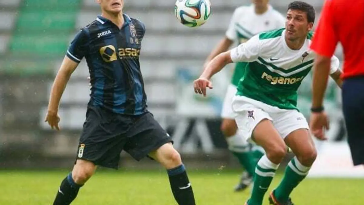 Iv&aacute;n Forte frente al Real Oviedo jugado en A Malata | Foto: Mero Barral - ferrol360.com