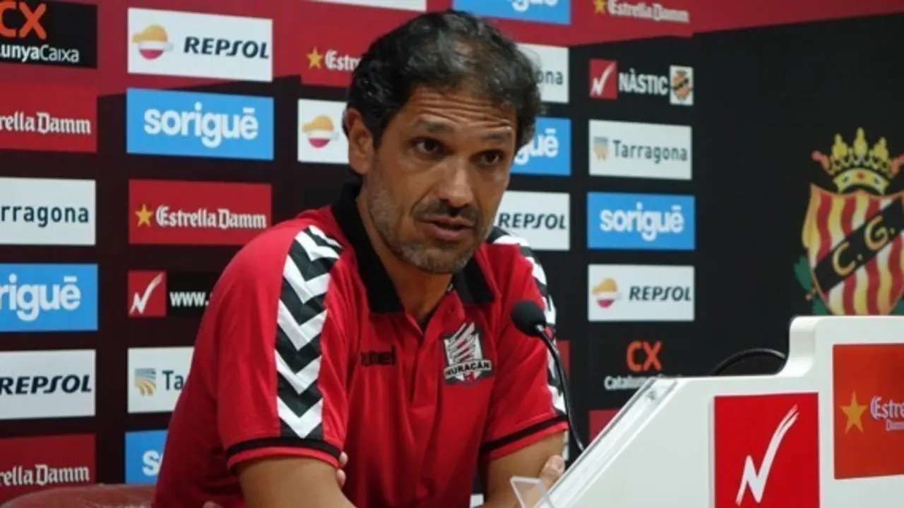 Toni Seligrat, entrenador del Hurac&aacute;n Valencia | Foto: naciodigital.cat
