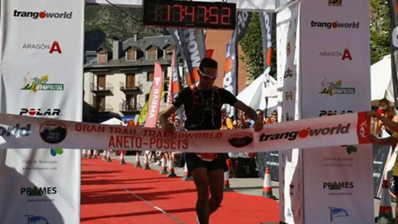 Daniel Amat entrando en linea de meta | Foto: GRAN TRAIL Aneto-Posets