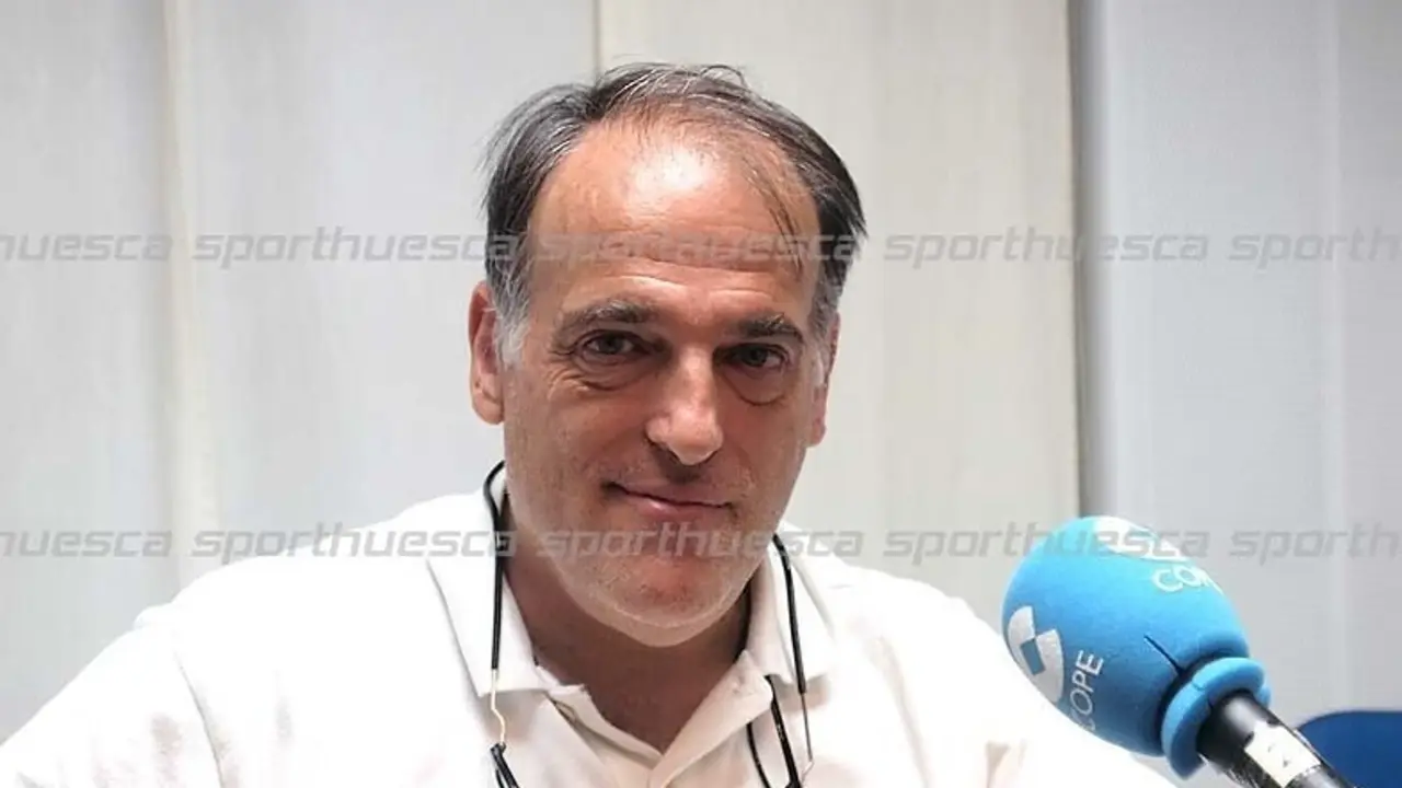 Javier Tebas, en los estudios de la Cadena Cope en Huesca | Foto: C.Pascual