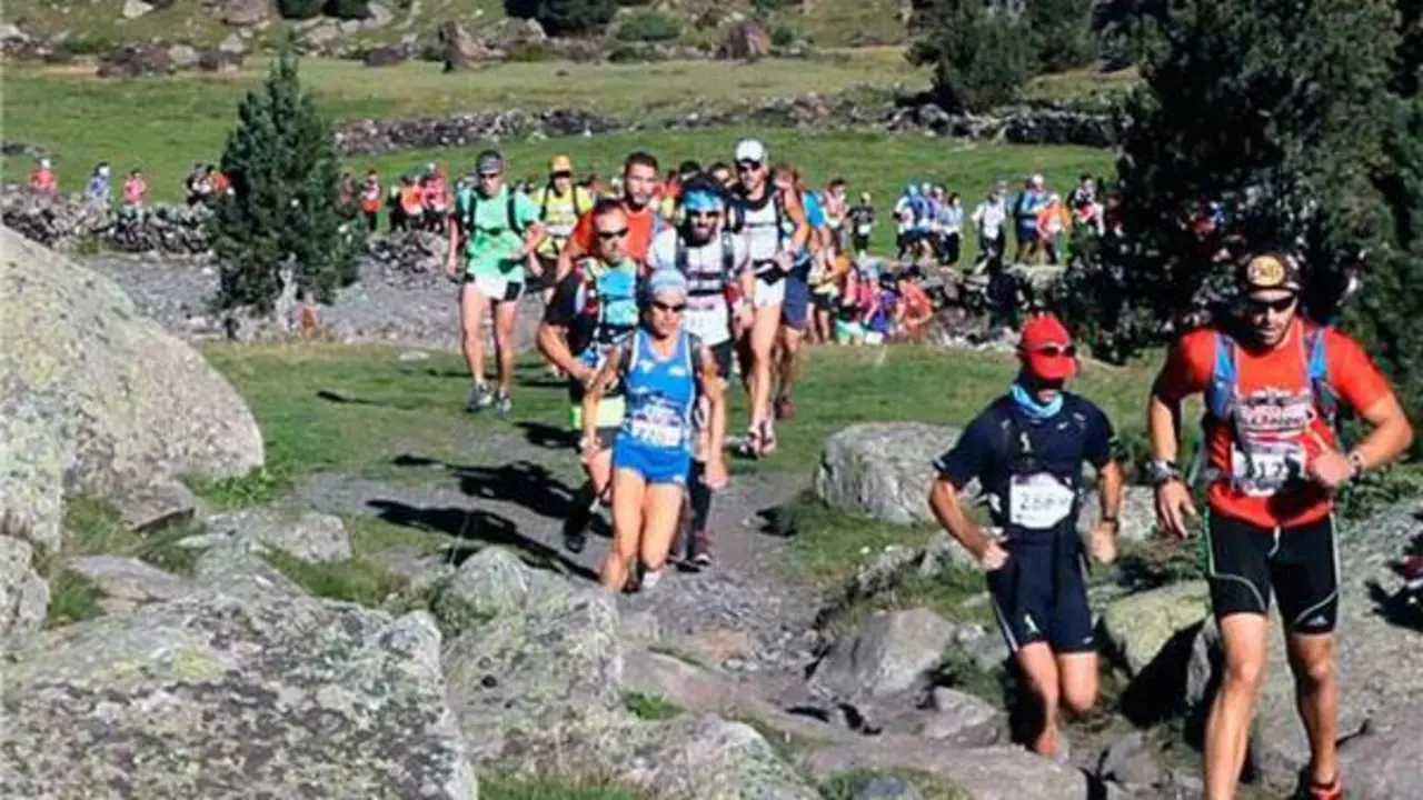 La carrera celebrada en el Valle de Benasque une a corredores espa&ntilde;oles y franceses. |Foto:noticiasHuesca