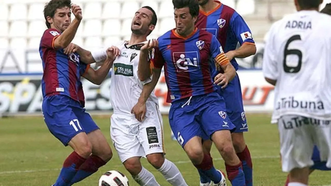 Sorribas con la camiseta de la SD Huesca | Foto: EFE