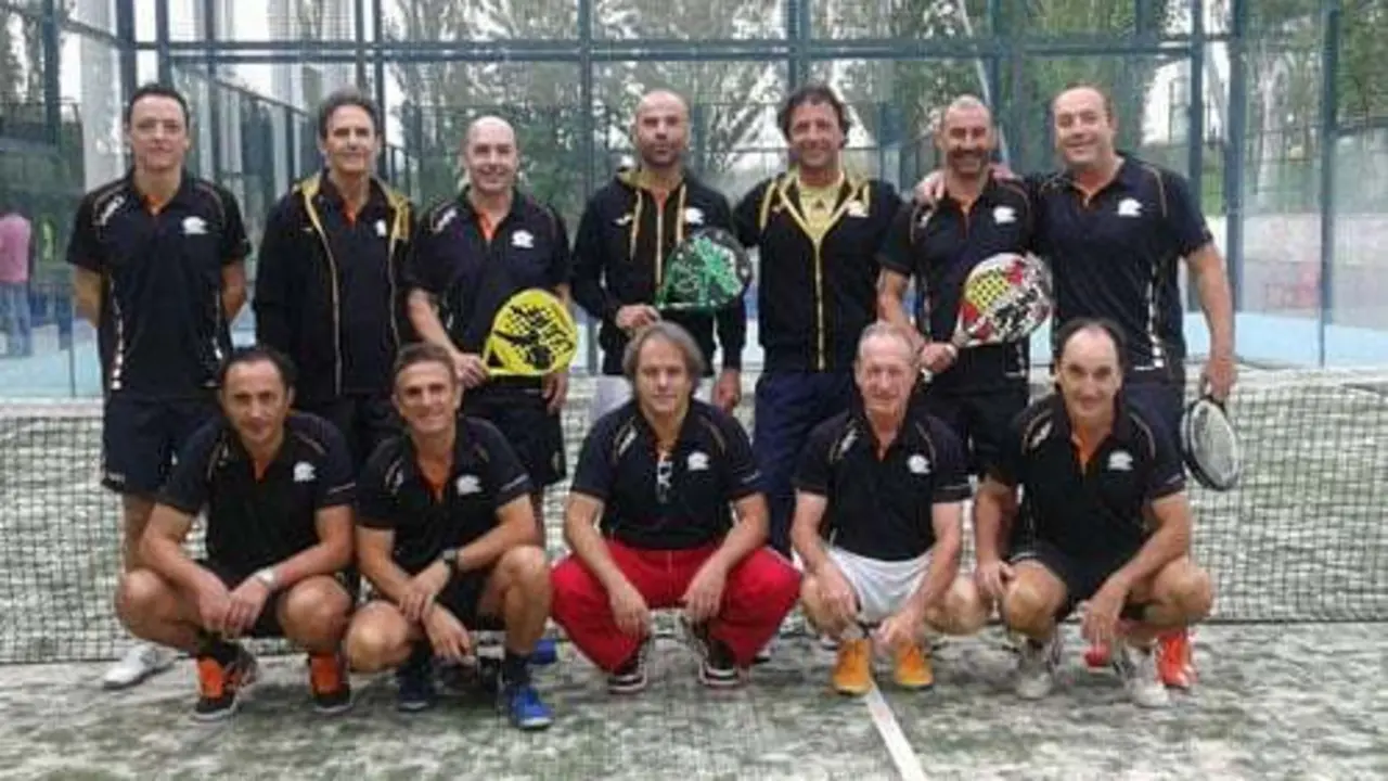 Jugadores del equipo de Veteranos del Club Tenis Osca | Foto: Club Tenis Osca