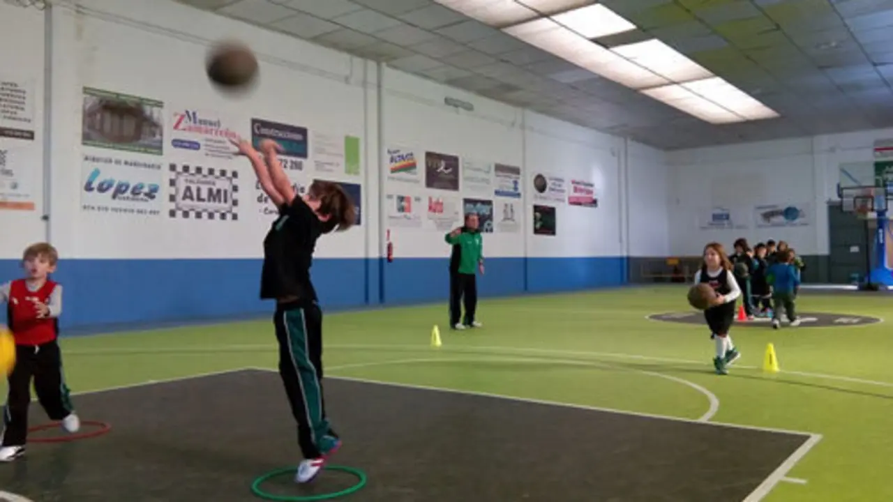 Imagen durante los entrenamientos de los m&aacute;s j&oacute;venes la pasada campa&ntilde;a | Foto: CBJO