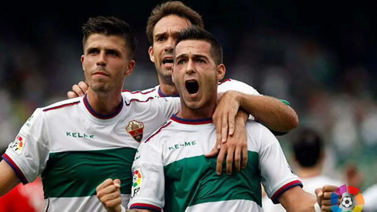 Sergio Le&oacute;n celebra un gol con el Elche | Foto: LFP