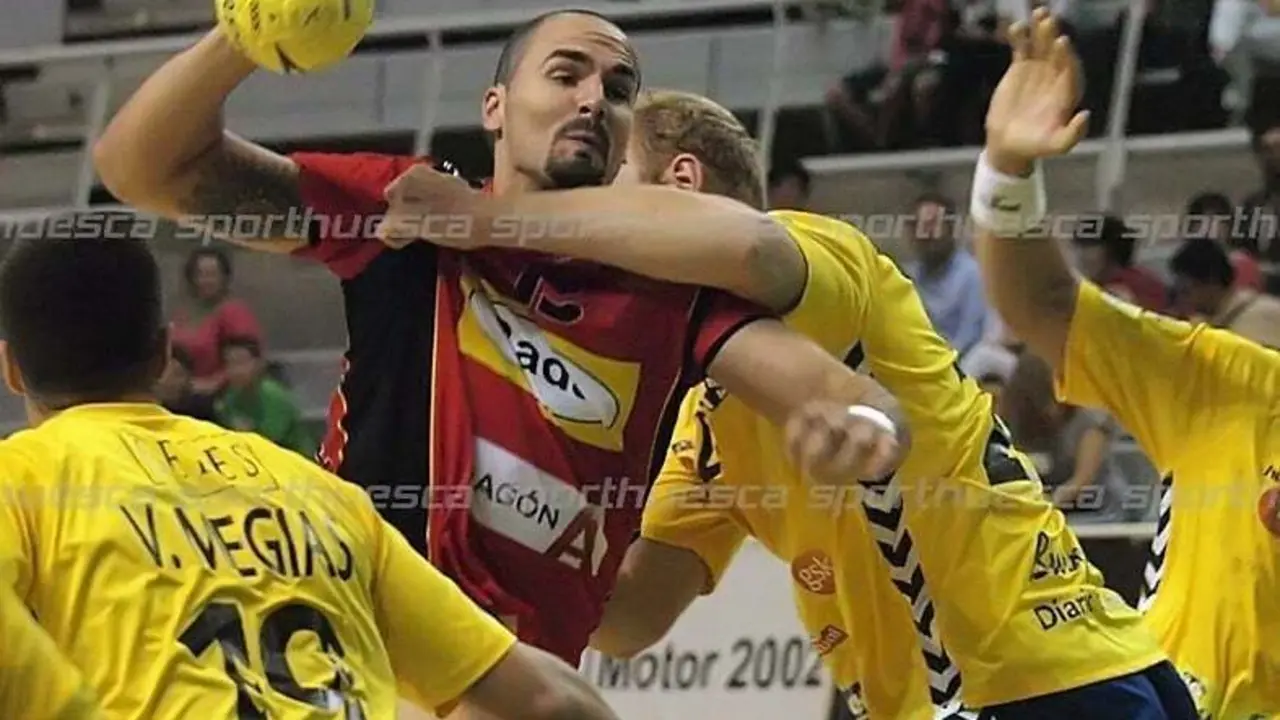 Bada Huesca conf&iacute;a en que solo Novelle sea castigado por el Comit&eacute; | Foto: sporthuesca.com - C.Pascual