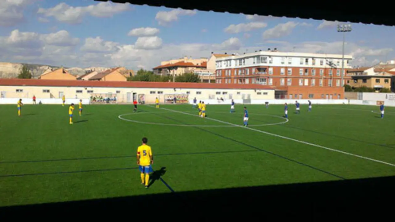 Imagen del partido entre Utebo y Almud&eacute;var | Foto: AD Almud&eacute;var