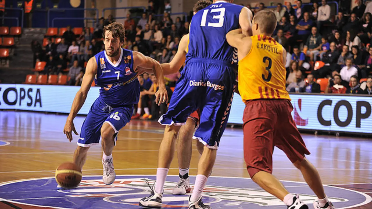 Primeros minutos de Jaka Lakovic en LEB Oro. Foto: Mar&iacute;a Gonz&aacute;lez. Baloncesto FEB.