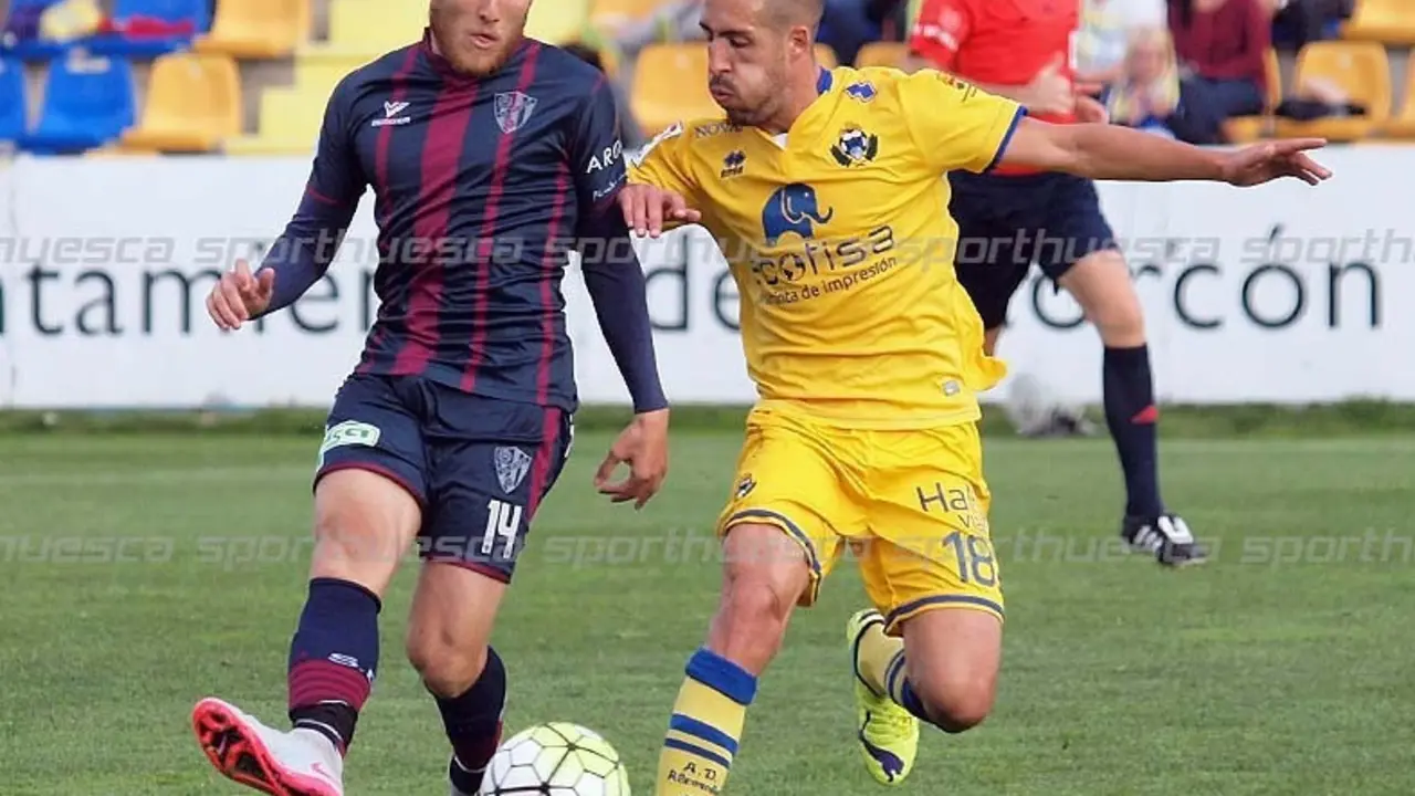 Samu S&aacute;iz en Santo Domingo frente al Alcorc&oacute;n | Foto: C.Pascual