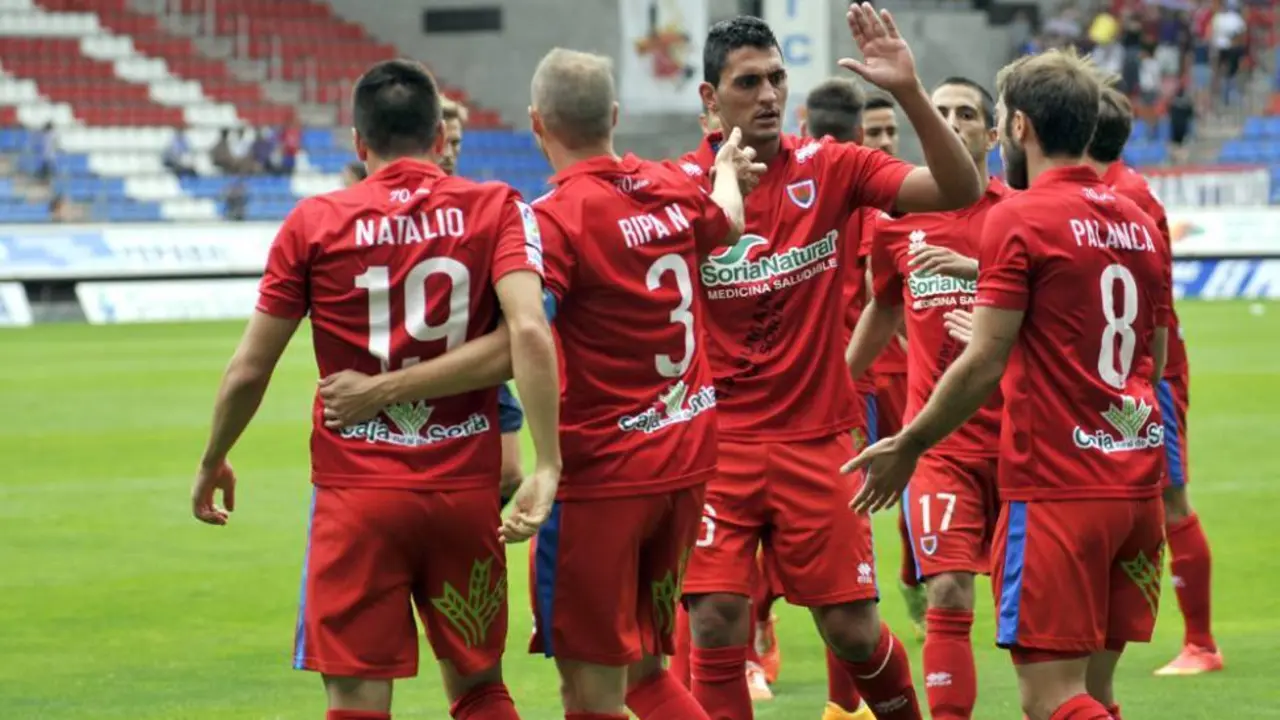 Los jugadores del Numancia celebran un gol | Foto: diariodesoria.es - Diego Mayor