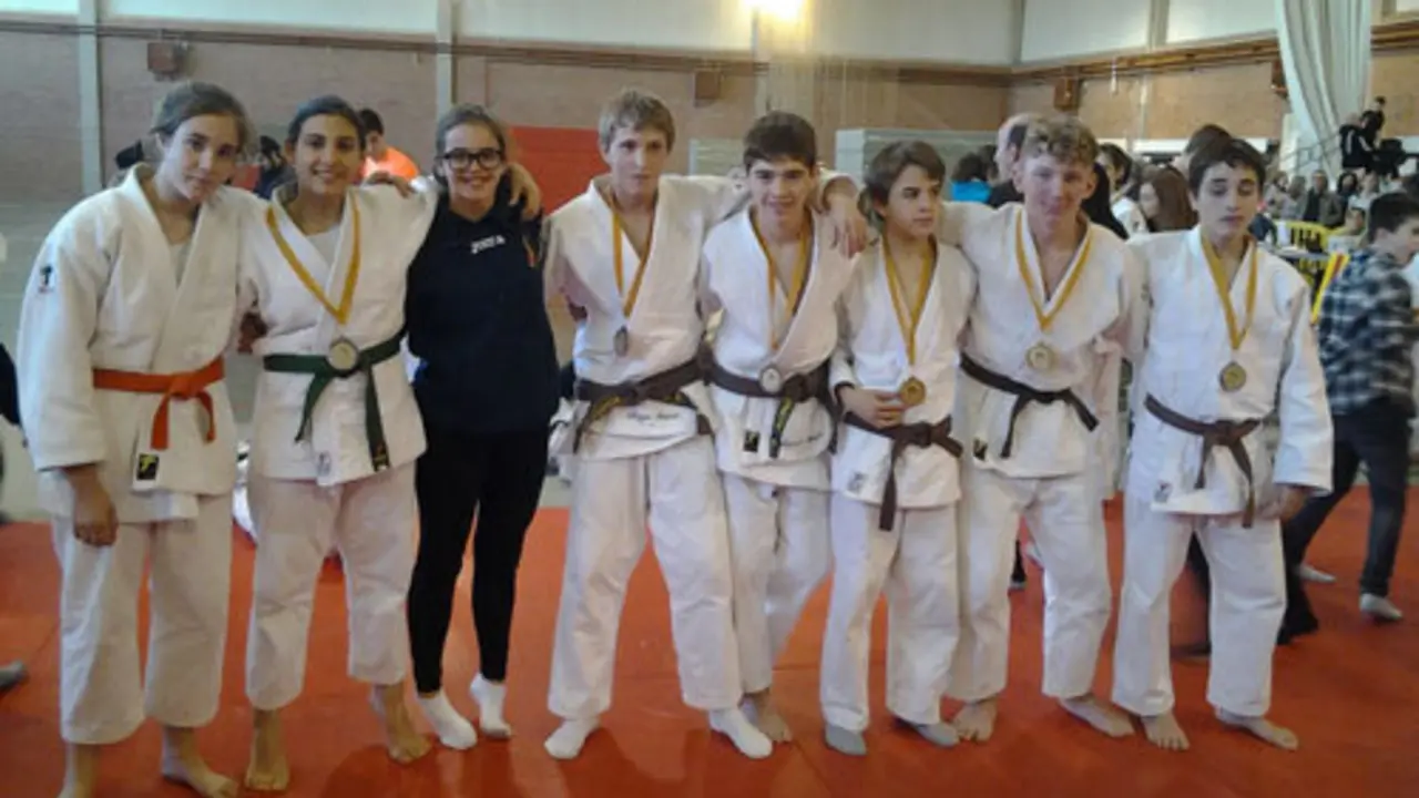 Imagen de los participantes en la Copa | Foto: Club Judo Bin&eacute;far