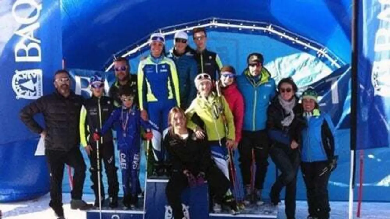 Imagen de los ganadores en el podio | Foto: caei.es