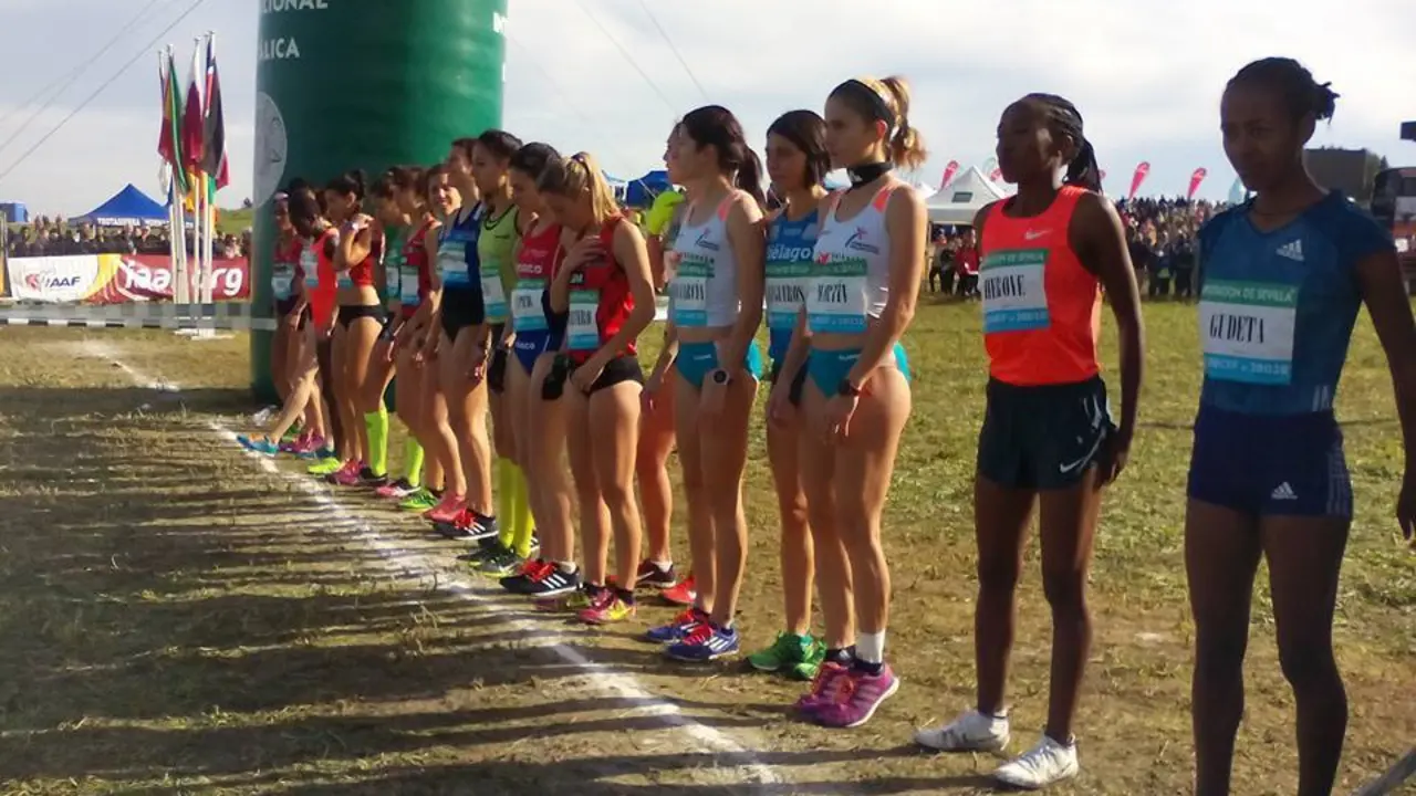 Momento antes de la salida femenina/ Foto: Cross Internacional de It&aacute;lica