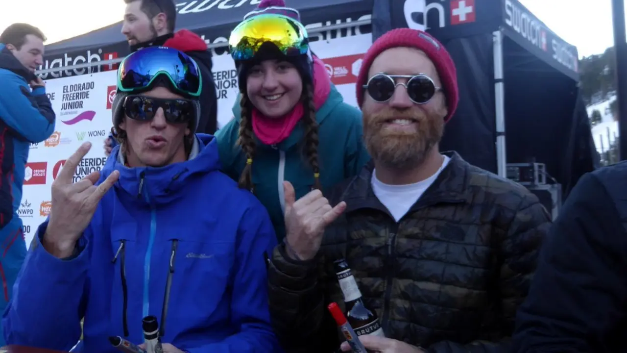 Sam Smoothy y Drew Tabke con Ruth Frutos entre ellos. Foto: Juanjo Frutos