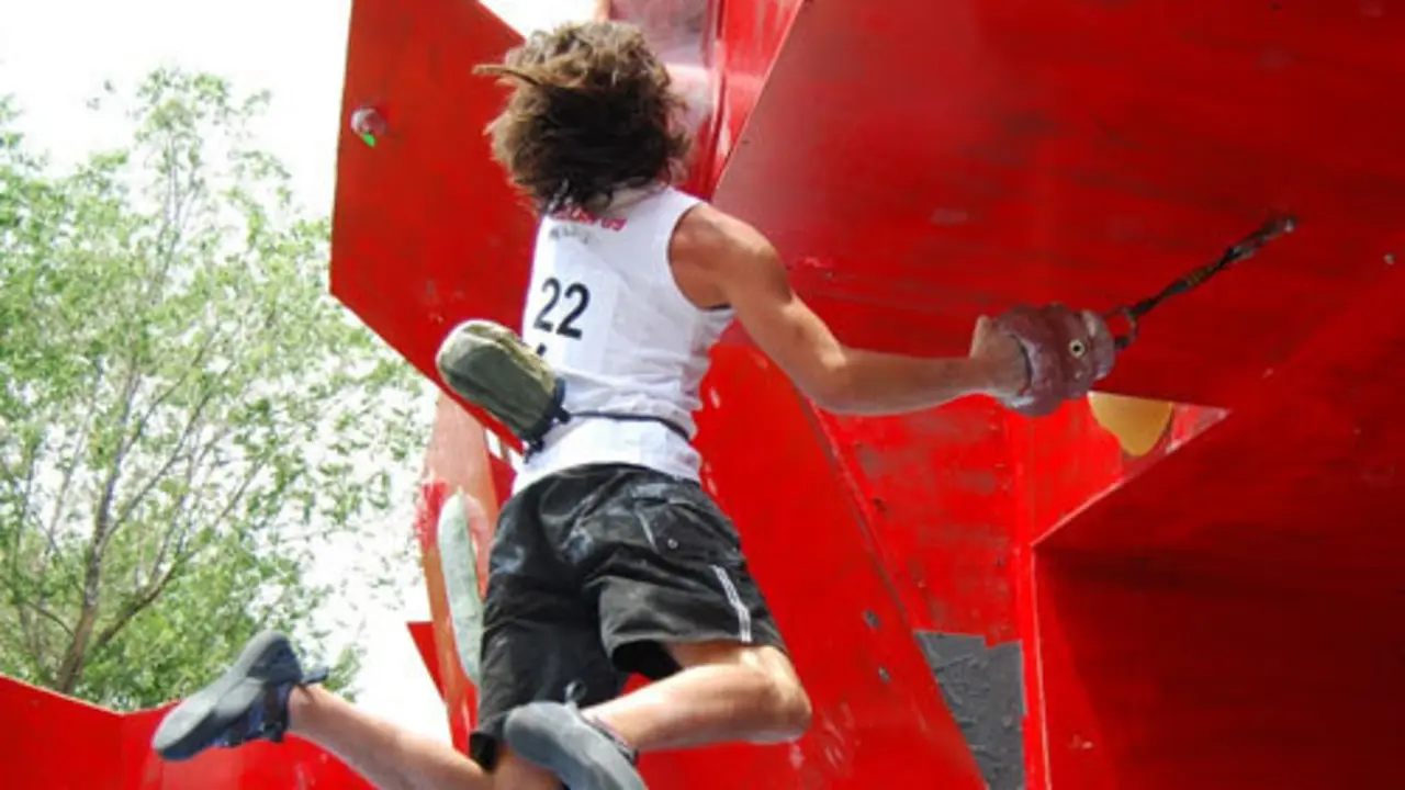 Imagen de Escalada en Bloque | Foto: Pe&ntilde;a Guara