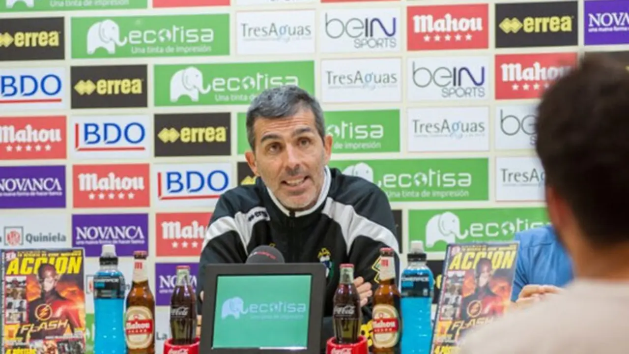 L&oacute;pez Mu&ntilde;iz en rueda de prensa | Foto: sport.es