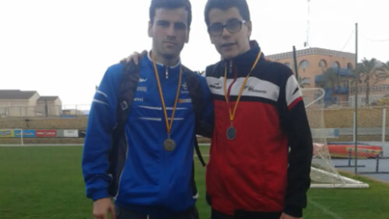 Fotograf&iacute;a de los subcampeones de Espa&ntilde;a cadetes en 300 ml DANIEL S&Aacute;NCHEZ y su gu&iacute;a DANIEL PEM&Aacute;N.
