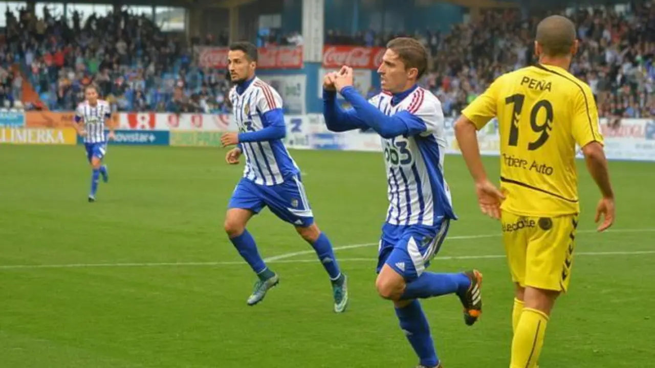 Berrocal celebra un gol al Real Oviedo esta temporada | Foto: Quinito