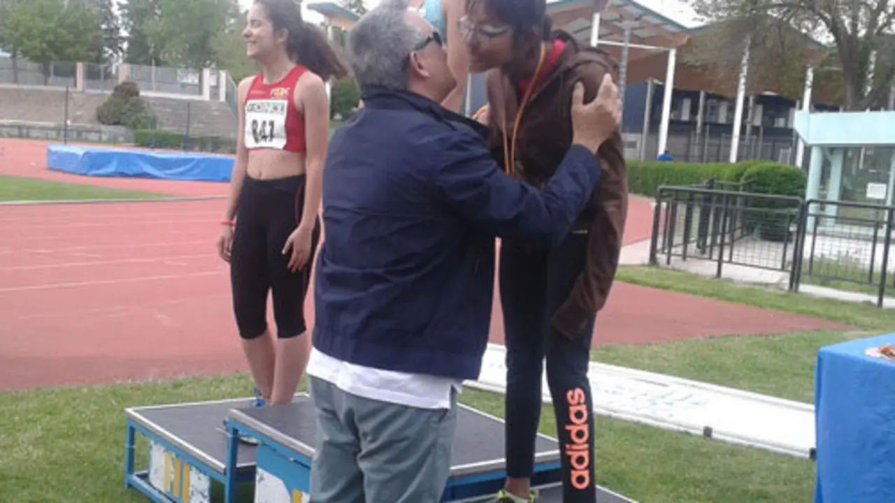 Lisha Aramburu, Campeona de Espa&ntilde;a Cadete en 300 metros lisos.