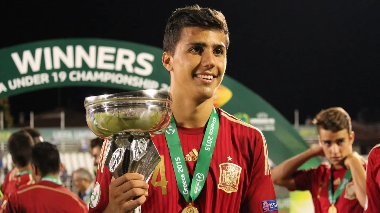 Rodrigo Hern&aacute;ndez ha sido internacial Sub19 con Espa&ntilde;a | Foto: marcadorint.com