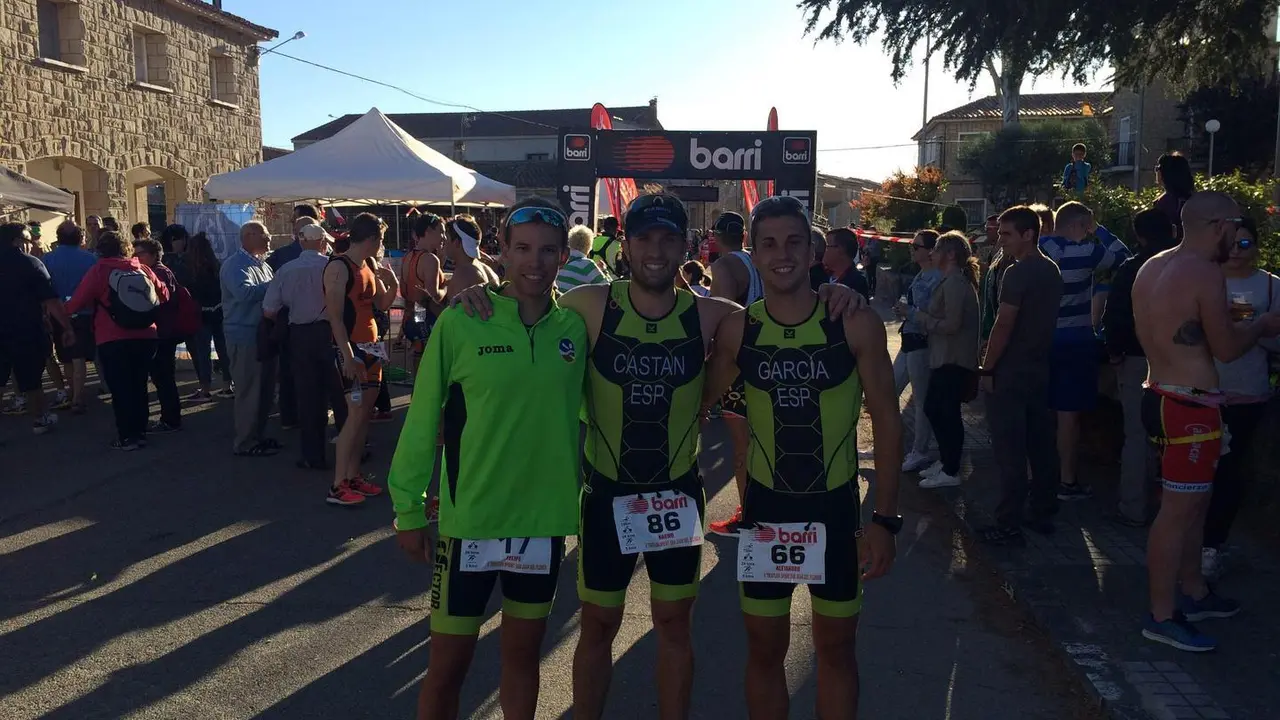 Los tres representantes del CDH en el Triatl&oacute;n Sprint | Foto: CDH