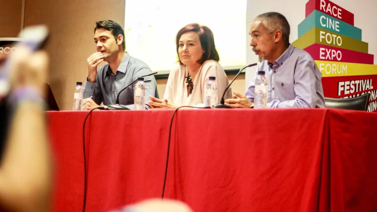 en el centro de la imagen, la teniente de alcalde de Jaca. Foto: Pirineos Fit