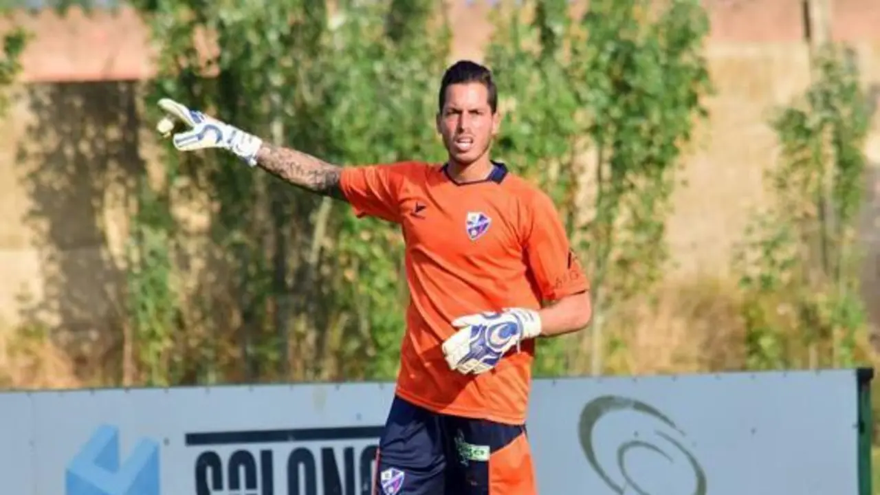 Javi Jim&eacute;nez en un partido de la pretemporada 2016/17 | Foto: franjiverdes.com