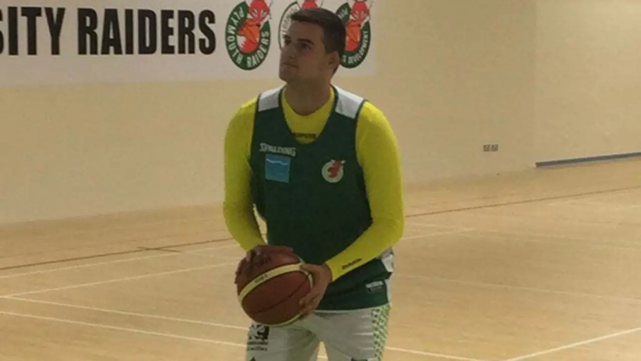 Jos&eacute; Malo con la camiseta del Prymouth Raiders | Foto: eabl.org