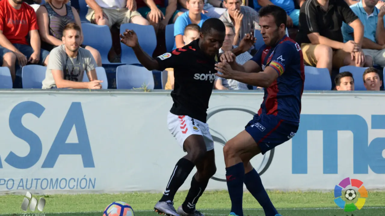 Carlos David ante el N&agrave;stic de Tarragona | Foto: LaLiga