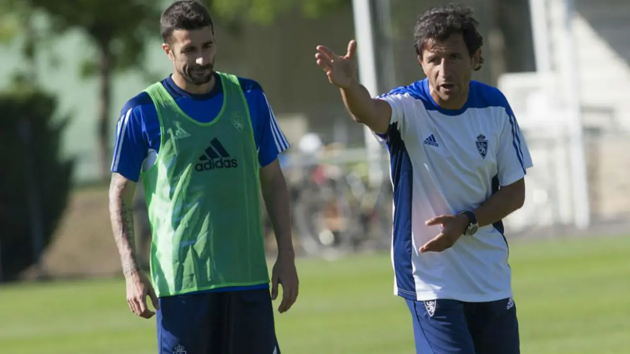 Luis Milla junto a Cani, en un entrenamiento en Bolta&ntilde;a | Foto: MARCA - Toni Gal&aacute;n