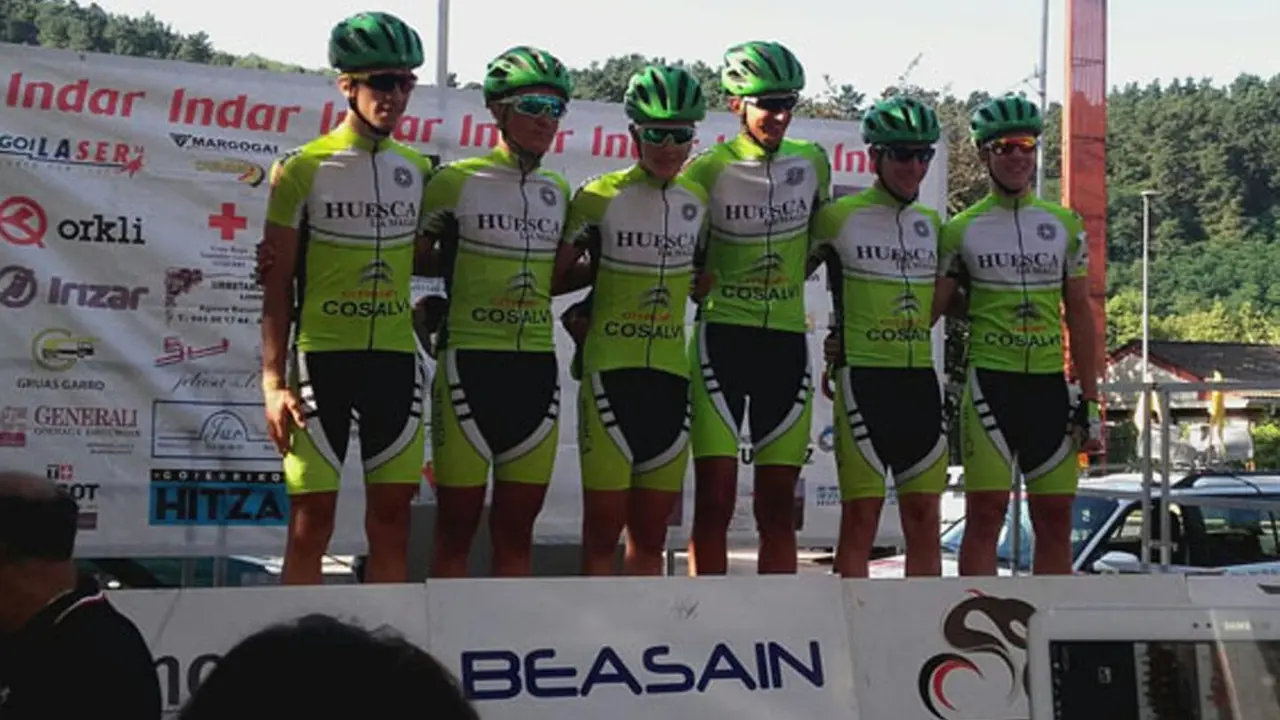 Equipo del Huesca La Magia en Beasain