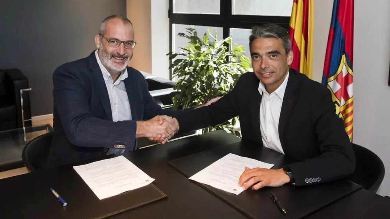 El alcalde de Monz&oacute;n, &Aacute;lvaro Burrell, con Albert Soler | Foto: V&iacute;ctor Salgado - FCB