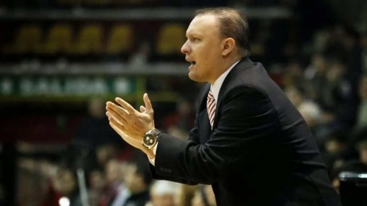 Arturo &Aacute;lvarez, nuevo entrenador de Araberri | Foto: notodoesacb.com
