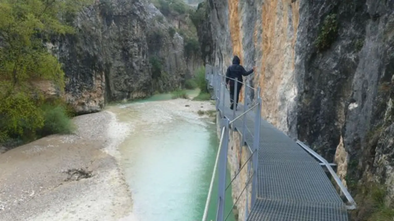 Pasarela sobre el r&iacute;o Vero | Foto: deandar.com