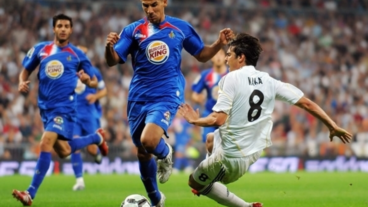 Cata D&iacute;az pugna con Kaka' en el Bernab&eacute;u | Foto: gettyimages