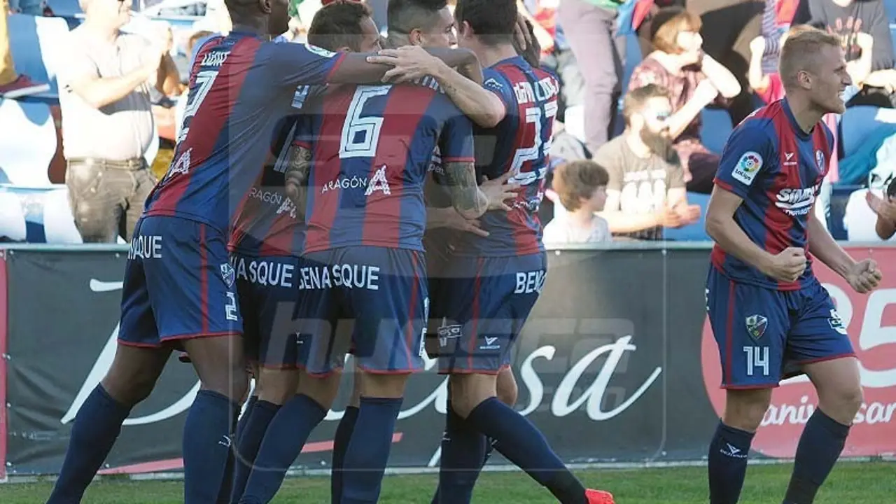 Imagen de la victoria ante el Reus | Foto: sporthuesca.com