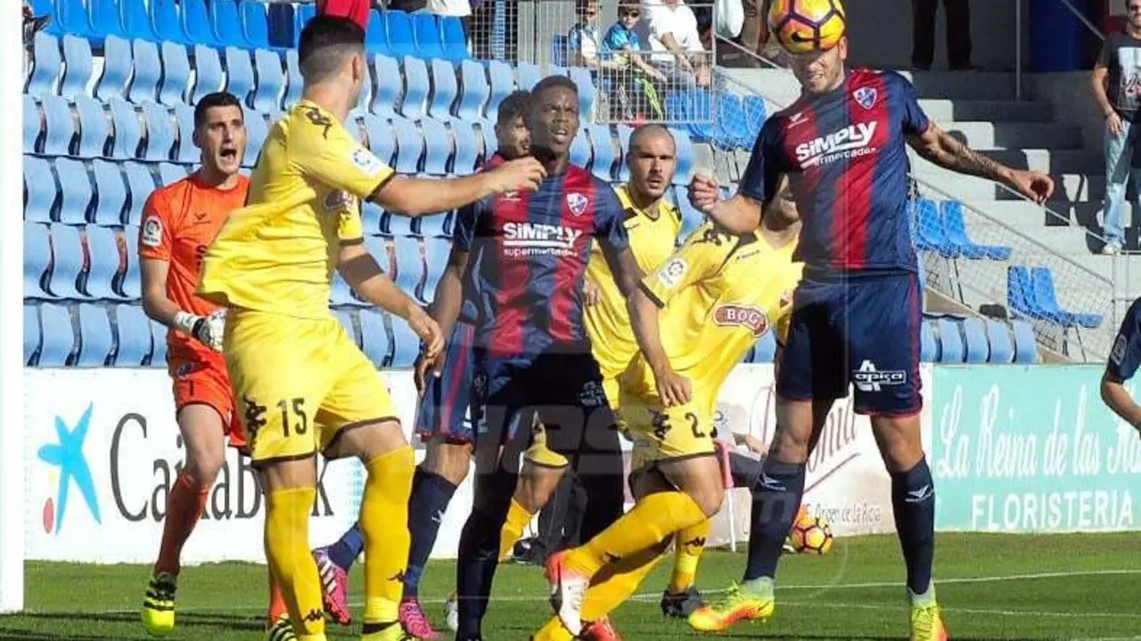 Imagen durante el partido entre Huesca y Reus / Foto: Miguel Pinedo