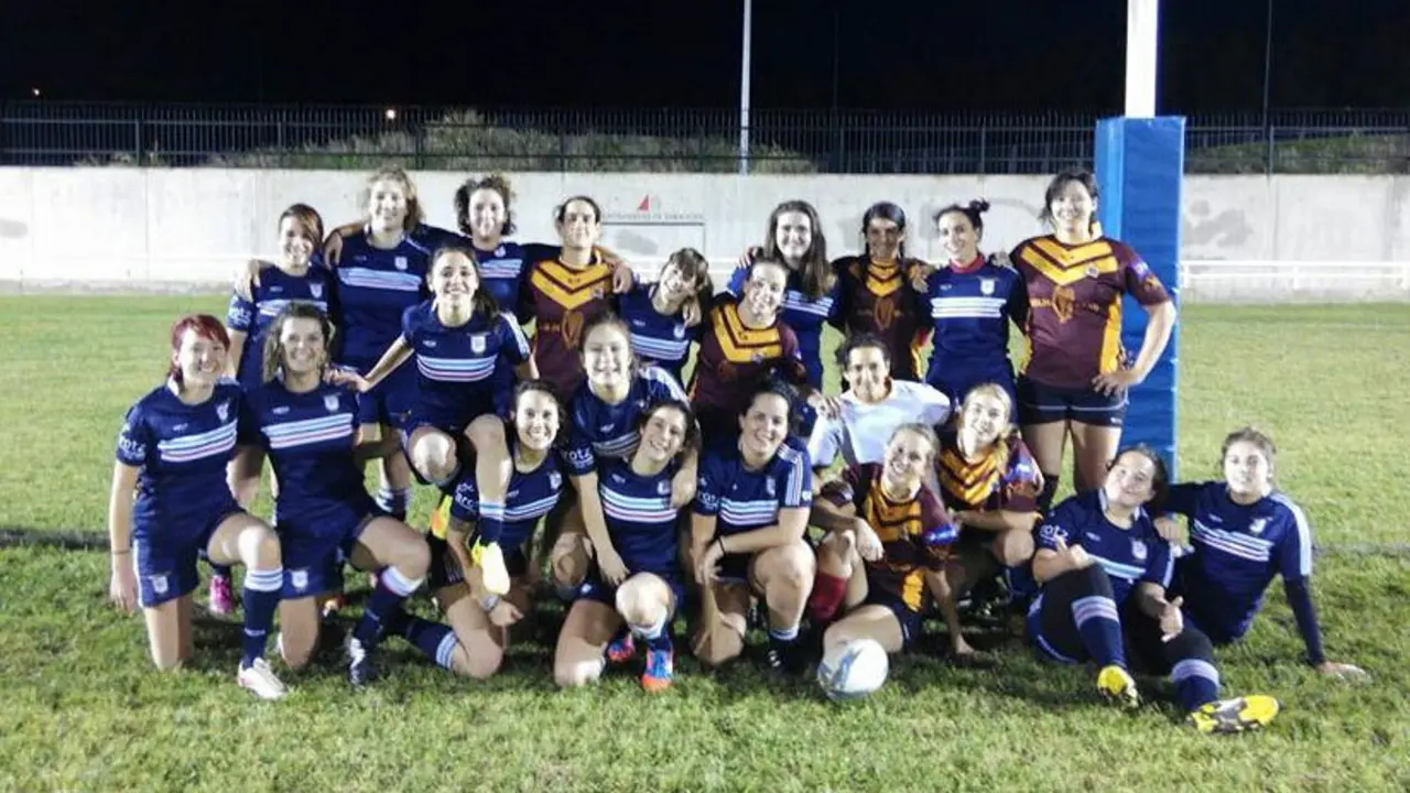 Equipo senior femenino del Rugby Jaca.