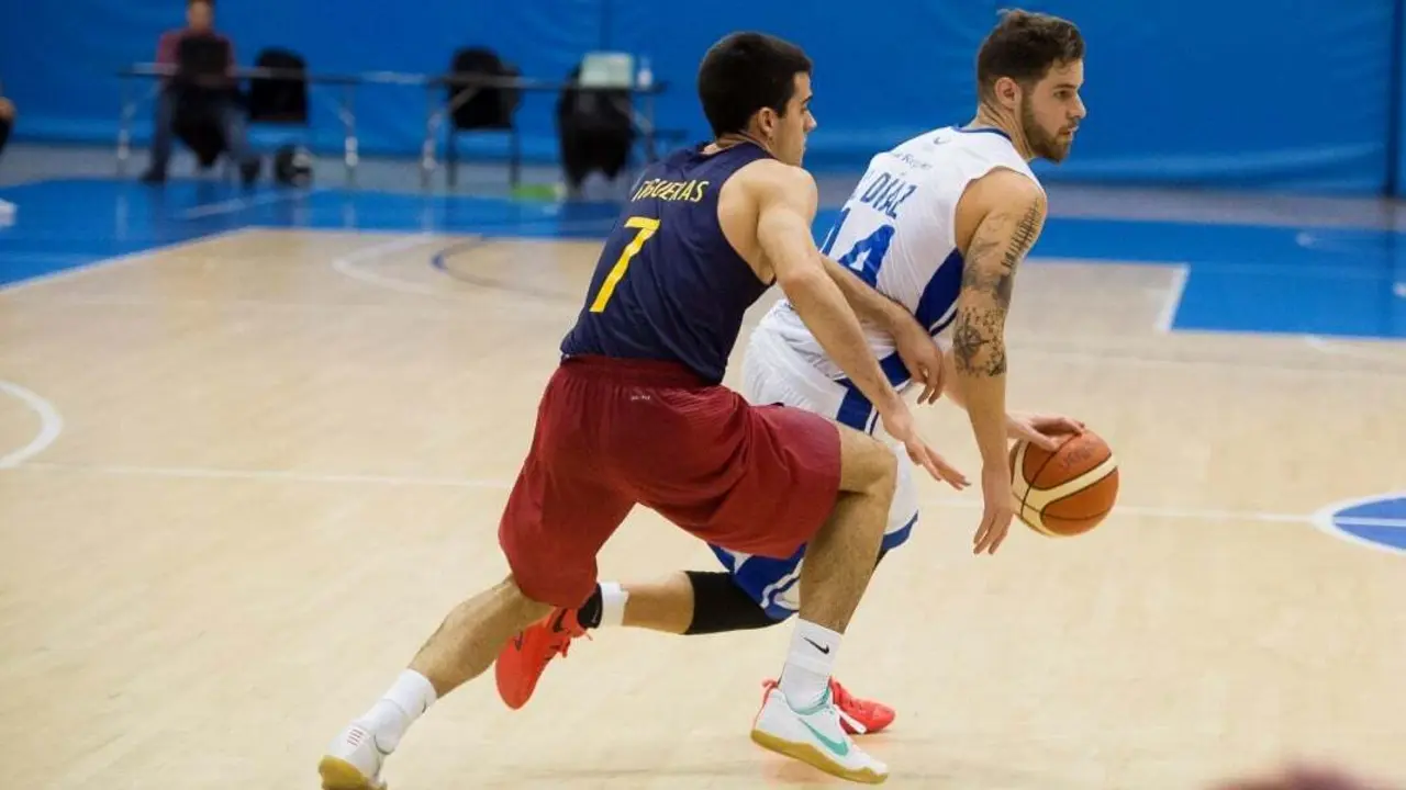 El ex pe&ntilde;ista Christian D&iacute;az fue decisivo | Foto: clubourensebaloncesto.com
