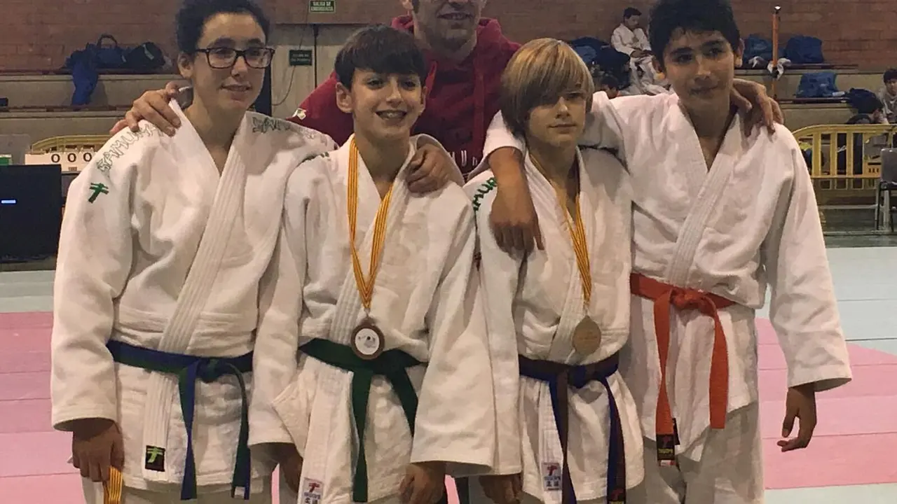 Grupo infantil de la	Escuela Judo	Samurai	que	acudi&oacute; a	la competici&oacute;n
