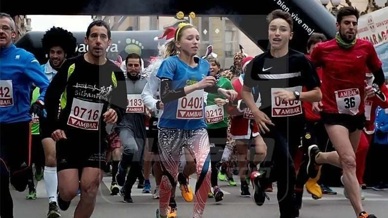Primeras zancadas de la San Silvestre 2016 celebrada en Huesca capital. Foto: C. Pascual